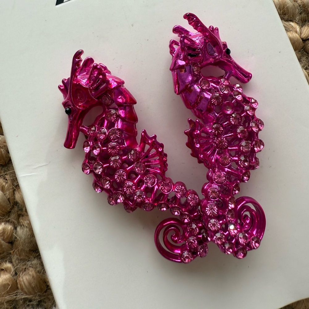 Zara Fuchsia Seahorse Earrings - NWT - Picture 3 of 6